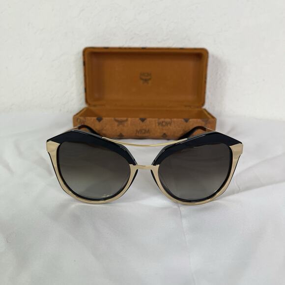 MCM Women\'s Butterfly Sunglasses With Case Style# MCM645S, Excellent Used Condit main image 9